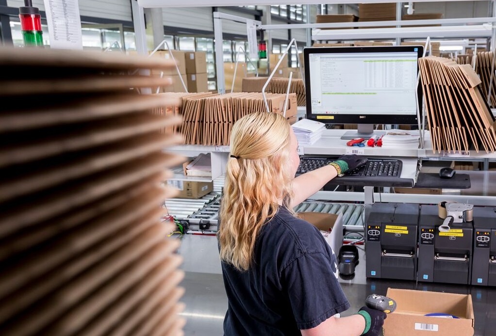 Een slim ingerichte inpaktafel verbetert de productiviteit