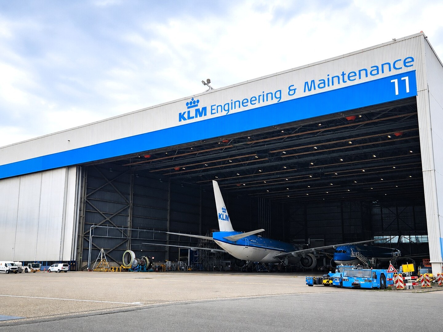 KLM maintenance en engineering hangar voor onderhoud vliegtuigen