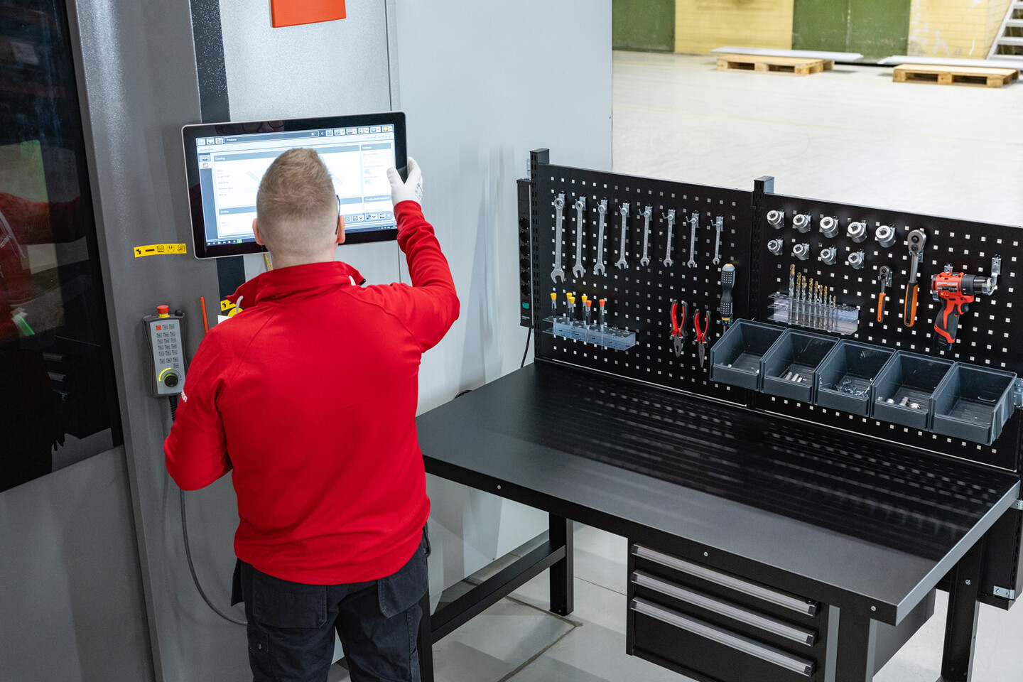 Treston Workshop PRO Black Edition via Human Workspace